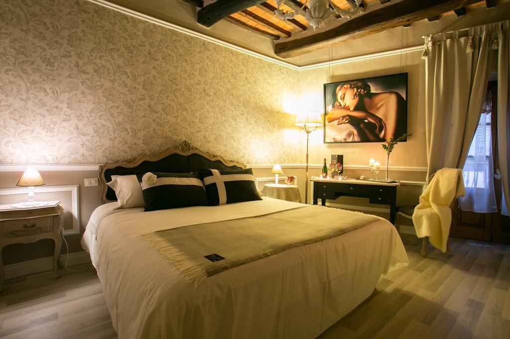 San Michele Al Borgo Bed and Breakfast Castiglion Fiorentino Værelse billede